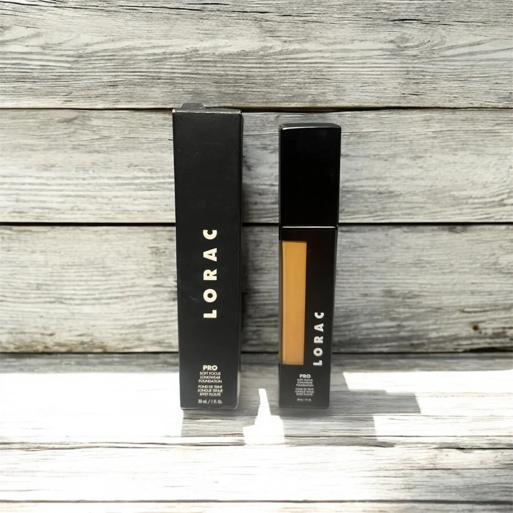 👑 LORAC Pro Soft Focus Longwear Foundation| Medium Dark 17